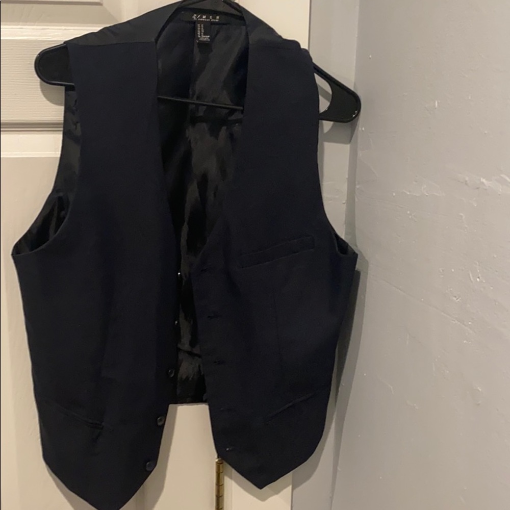 Men’s casual vest from Forever 21Men